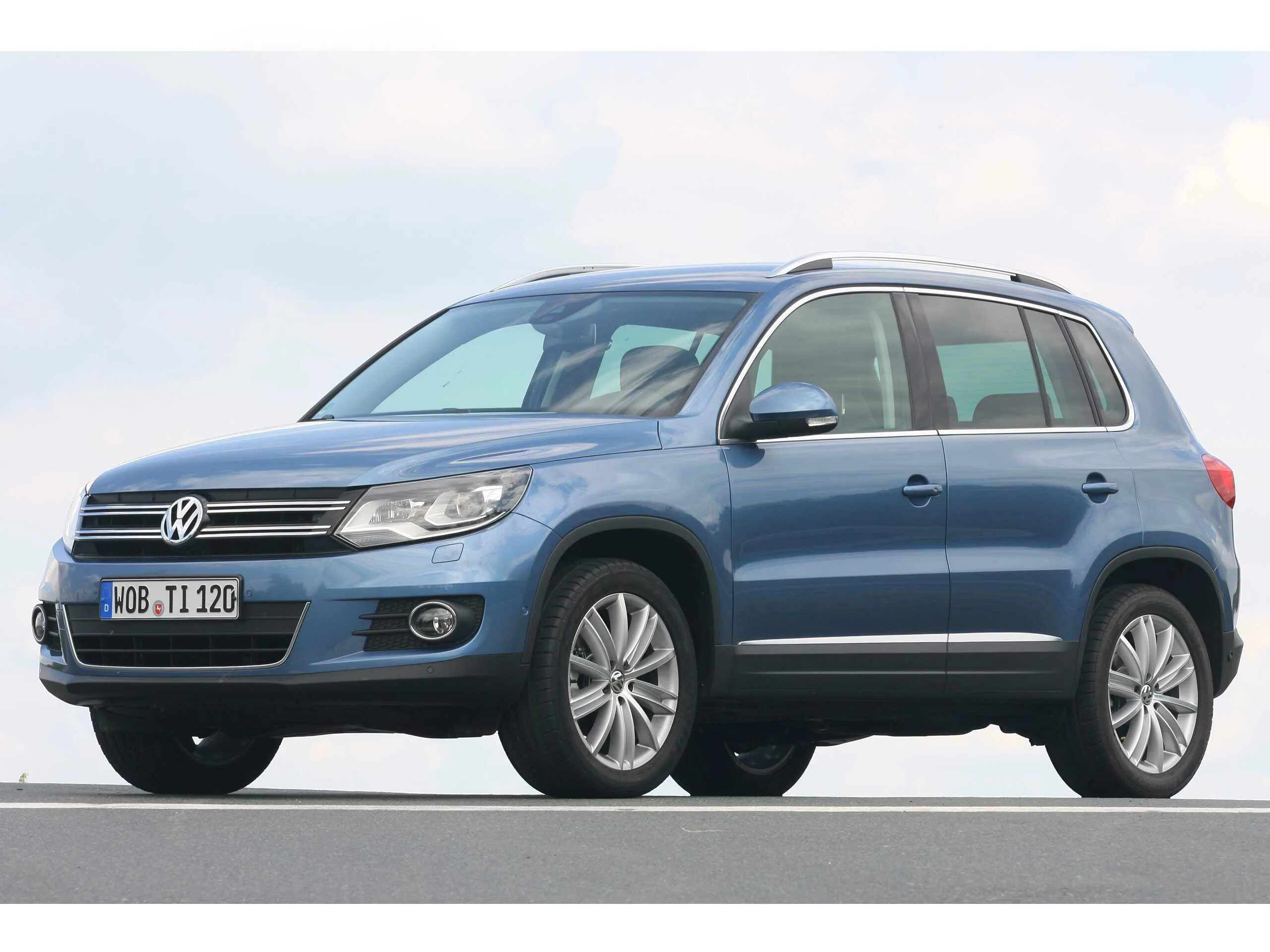 Выбрать volkswagen. Volkswagen Йети. Skoda Yeti vs Volkswagen Tiguan. Йетти фольц Фольксваген Йети. Амортизаторы Тигуан 1 на Йети.