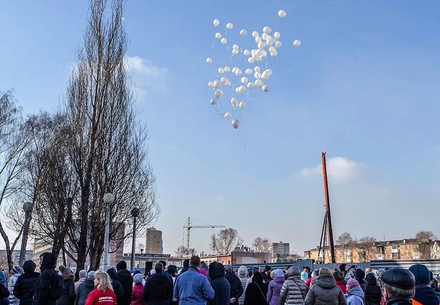 Годовщина кемерово. Зимняя вишня пожар страшные фото погибших.