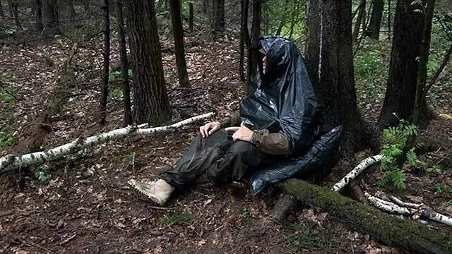 Нашел пьяную девушку в лесу. Нашел пьяную девушку в лесу