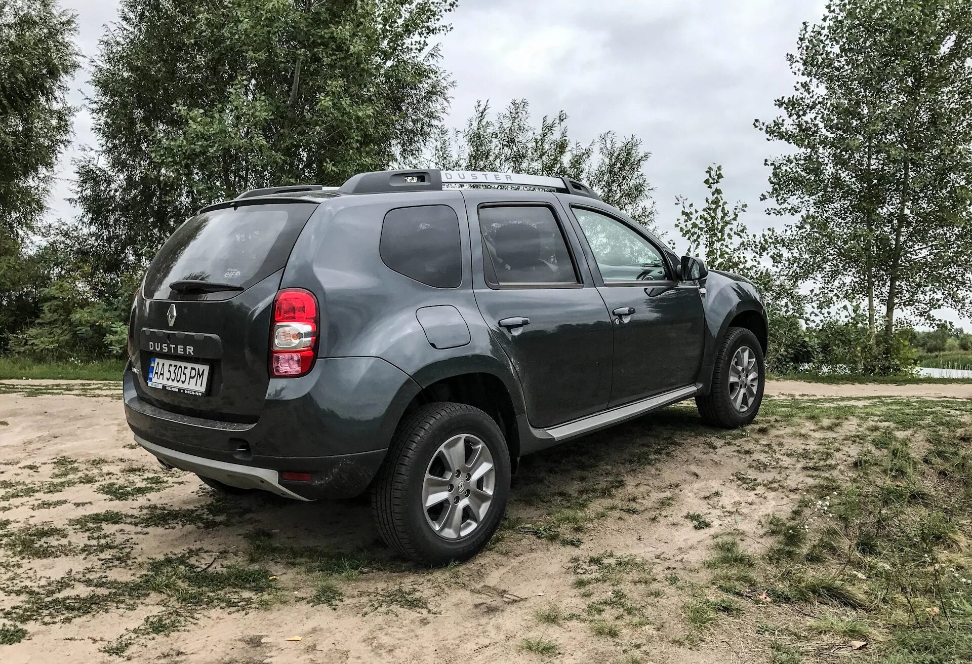 Renault Duster серый. Renault Duster серый металлик. Рено Дастер 2023. Рено Дастер 2021 темно серый металлик. Рено дастер дизель бу купить