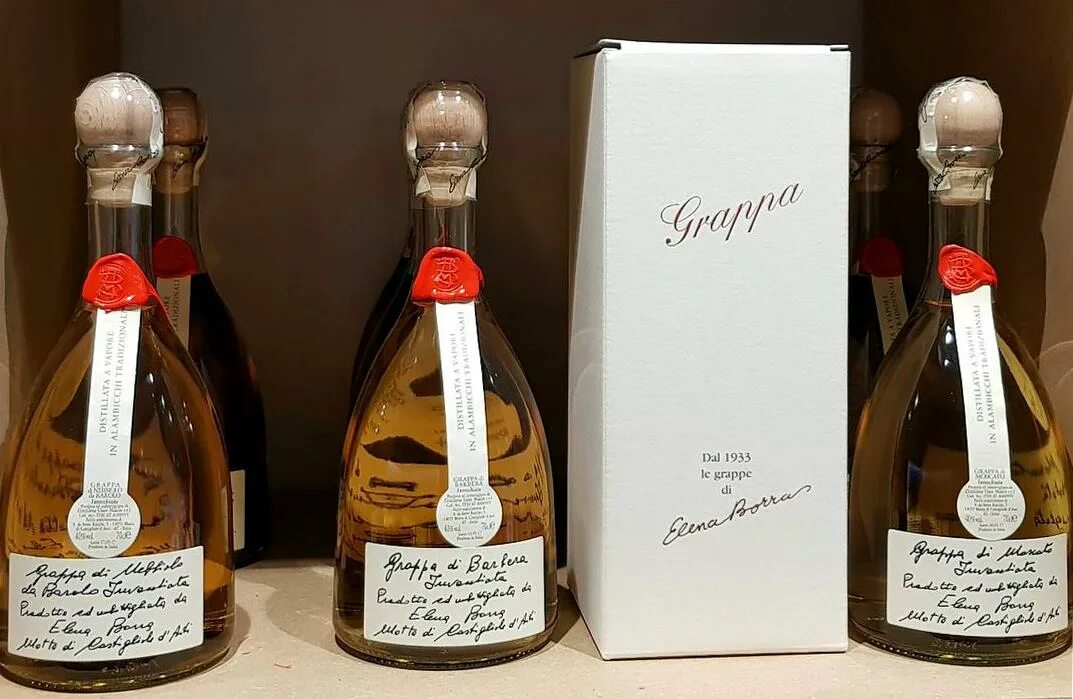 Вино граппа фото Виноградный танец" от Chateau Tamagne