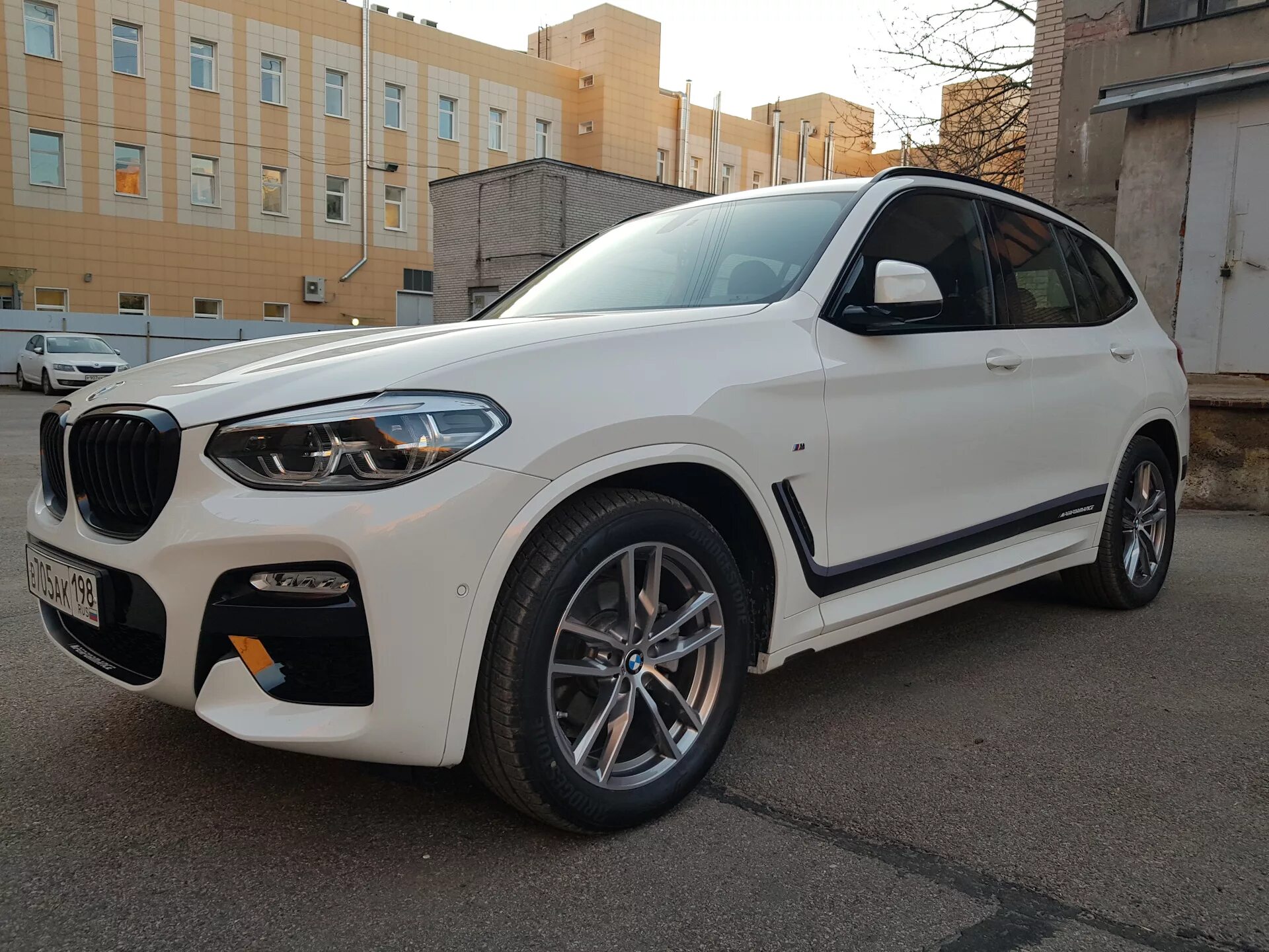 Дверь bmw x6. BMW x3 m Performance. BMW x2 m Performance. BMW x3 g01 m Performance. BMW x4 m Performance.