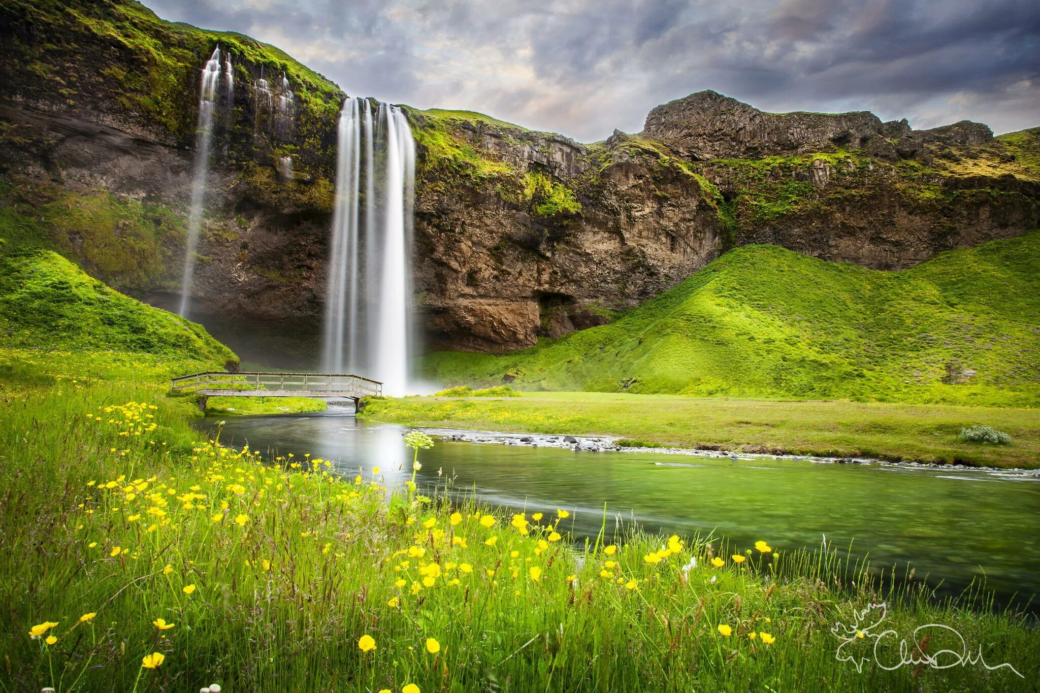 Манзара водопад. Waterfall Seljalandsfoss. Красивый пейзаж. Прекрасная природа. Natural image