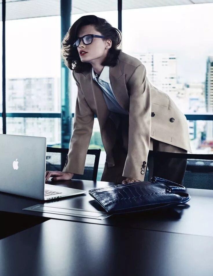 Уверенно работает
