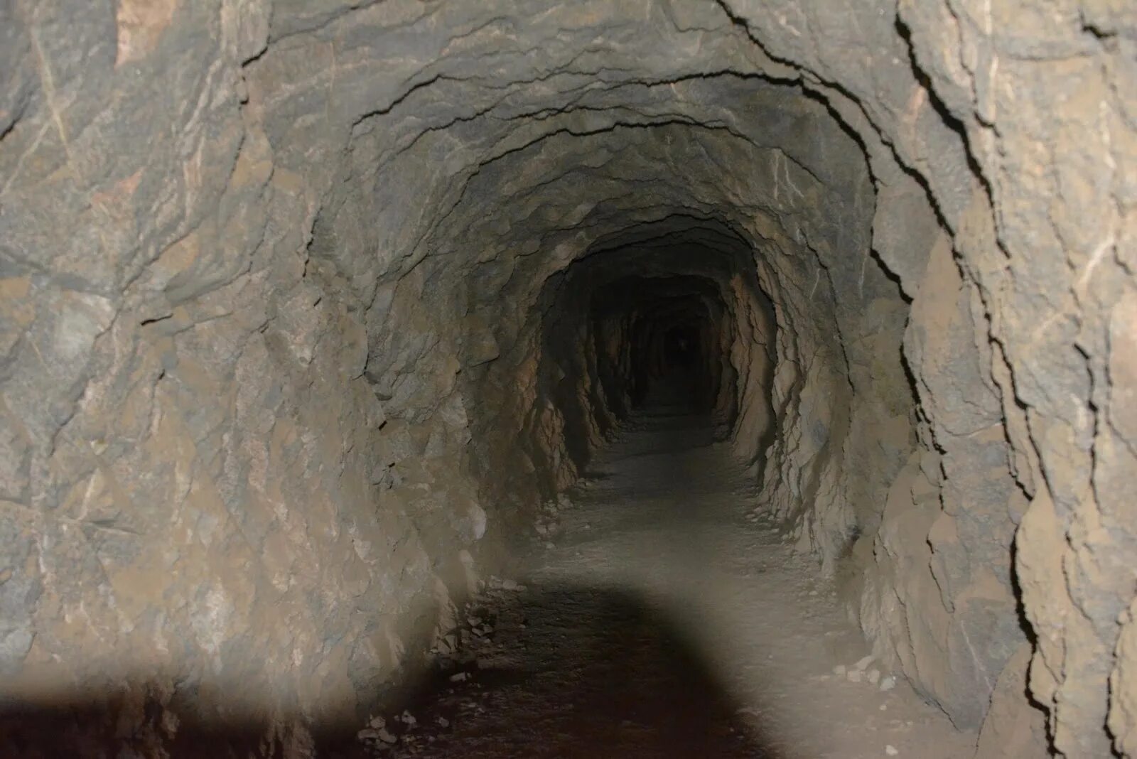 Выкопать тоннель