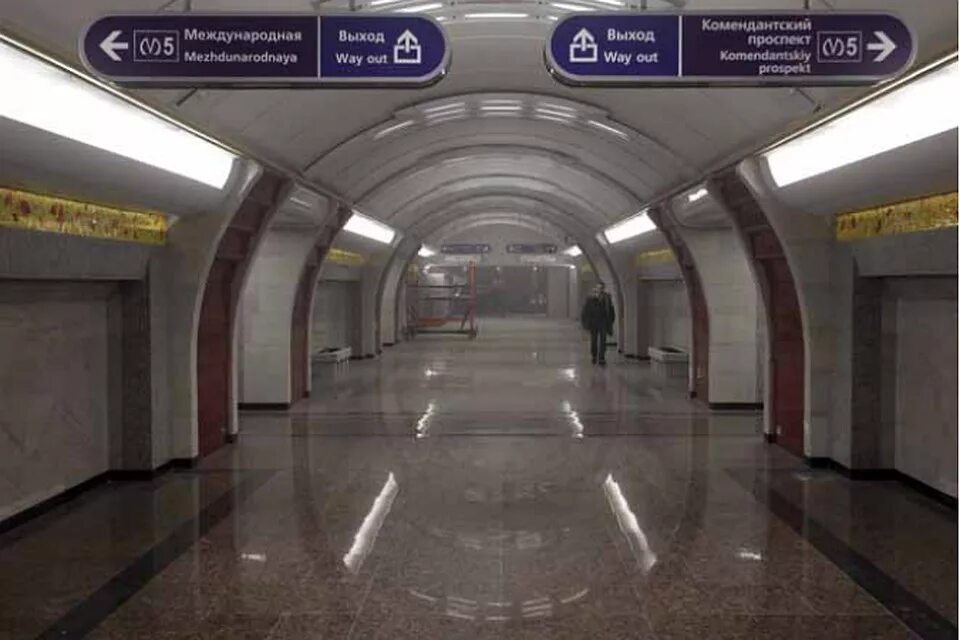 Международная станция метро выходы. Метро деловой центр выход 2. Станция метро бухарестская спб. Метро спортивная выходы. Вестибюль станции метро купчино.