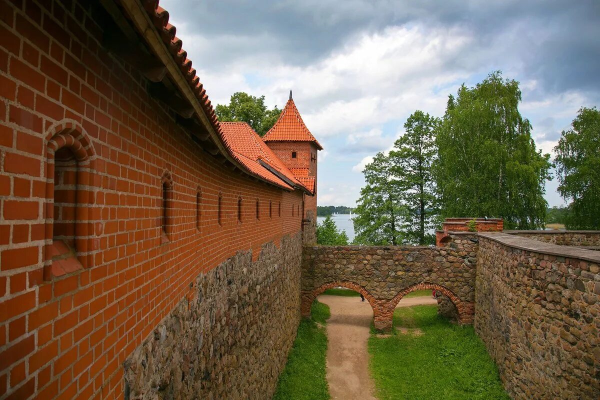 Тракайский замок. Литва Вильнюс Тракайский замок. Тракайский островной замок. Крепость Тракай Литва. Вильнюс замок Тракай.