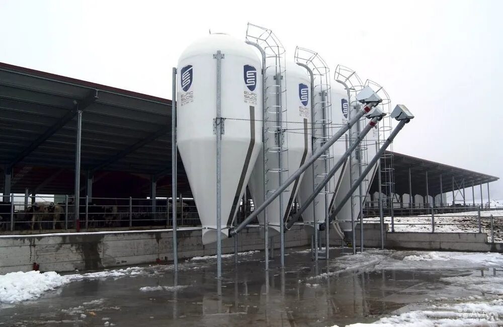 Бункер силос. Бункер силос. Бункер силос. Бункер для сырья. Бункер сухих кормов бск-10.