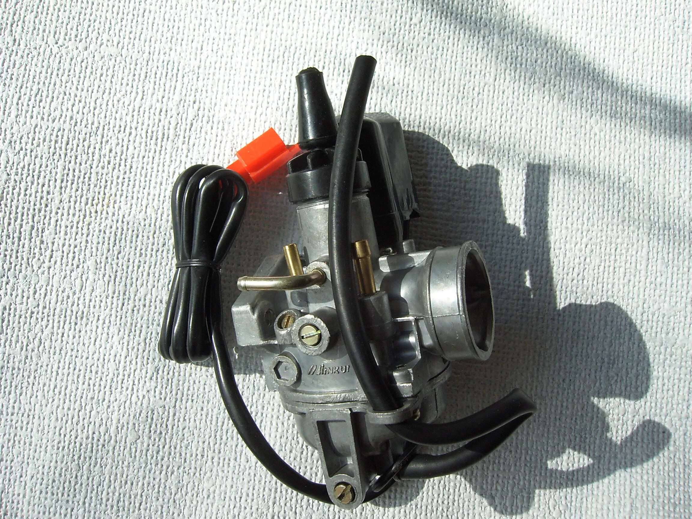 регулировка карбюратора honda. регулировка уровня топлива карбюратора honda dio 27. поплавковая камера дио 27. обогатитель хонда дио 27. карбюратор cvk 139qmb жиклер 80.