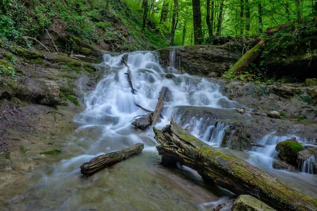 Оф краснодарского края. Горячий ключ Краснодарский край природа. Каверзинские водопады Краснодарский край. Каверзинские водопады горячий ключ. Горячий ключ Краснодарский край достопримечательности.