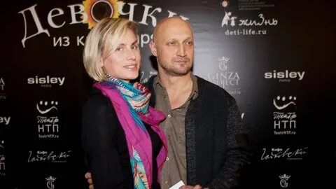 НТВ: Супруга Гоши Куценко Ирина Скриниченко сбежала с премьеры фильма с его учас