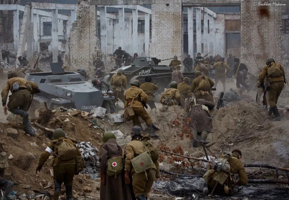 Бои в сталинграде в городе. Битва за Сталинград 1942-1943. Битва за Сталинград 1942. Городские бои за Сталинград 1942 в цвете. Битва за Сталинград в цвете.