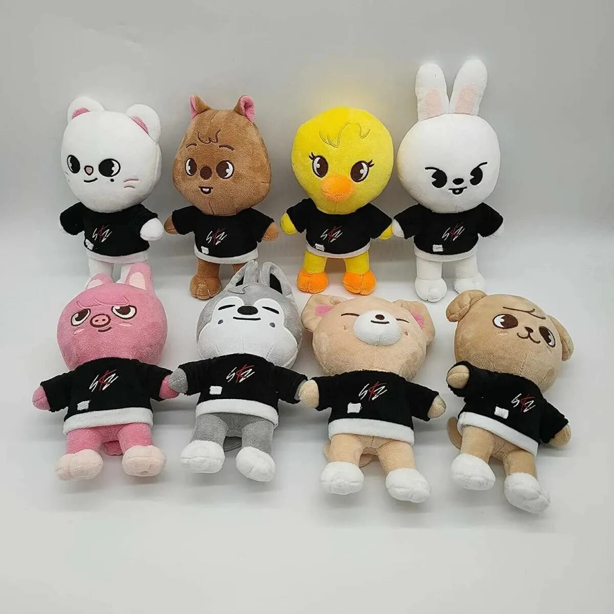 Игрушки stray kids skzoo. Торт skzoo джисон. Skzoo карточки. Skzoo имена на русском. Все игрушки skzoo.