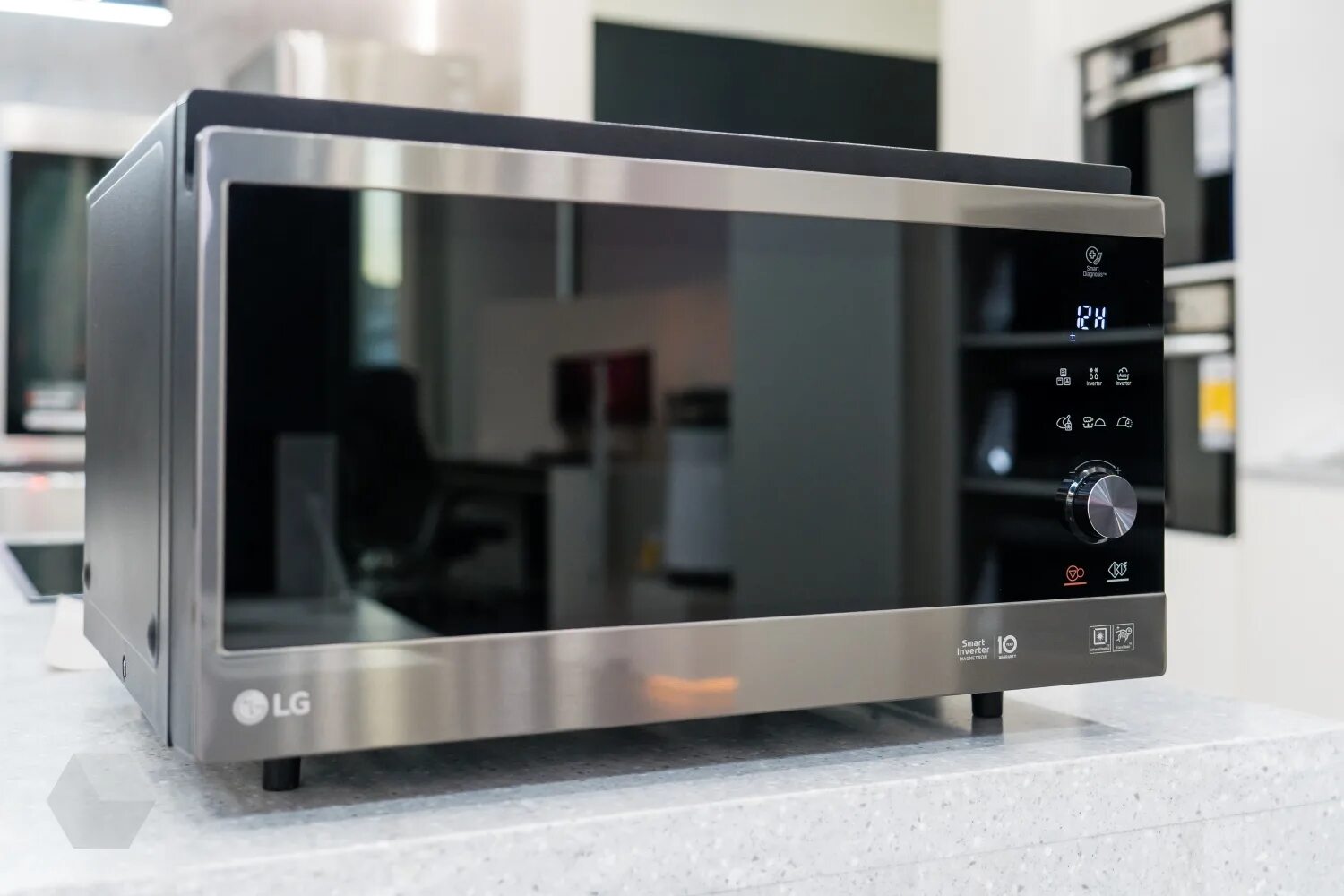 Встраиваемая микроволновая печь LG NEOCHEF ms2595cist. LG Neo Chef микроволновка. Микроволновая печь лж инверторная. Встраиваемая микроволновая печь LG NEOCHEF ms2595cist серебристый.