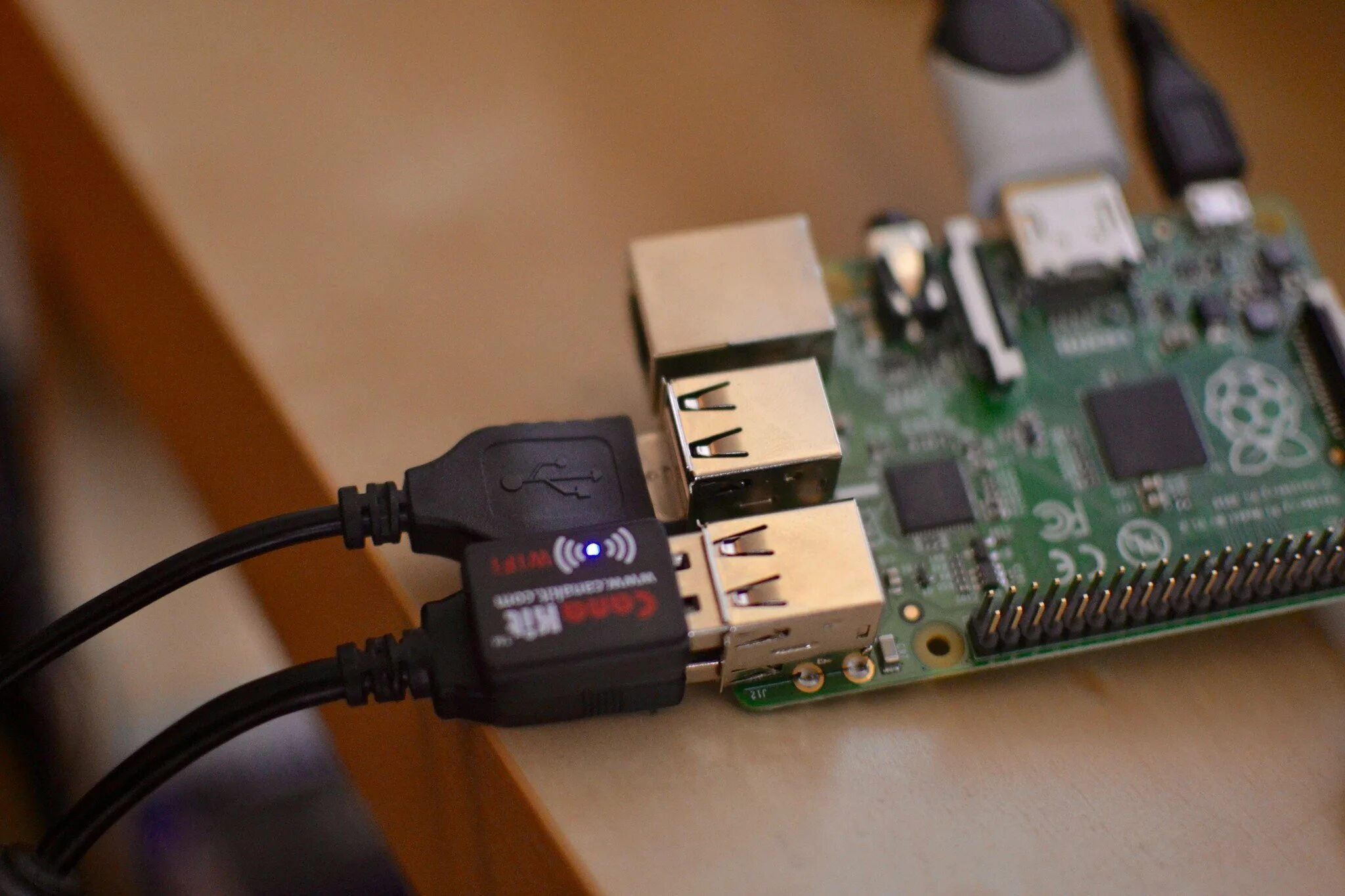 Raspberry Pi 2040 WIFI. Raspberry Pi Wi Fi. 3 Монитора на Raspberry Pi. Raspberry два монитора.