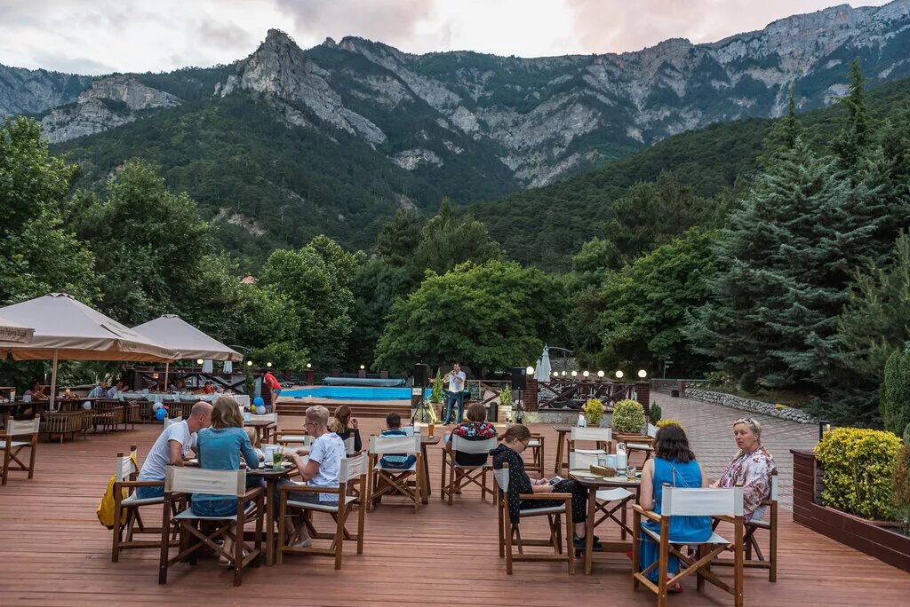 поляна сказок ялта гостиница. ялта отель сказочная поляна. поляна сказок ялта отель. поляна сказок ялта гостиница.