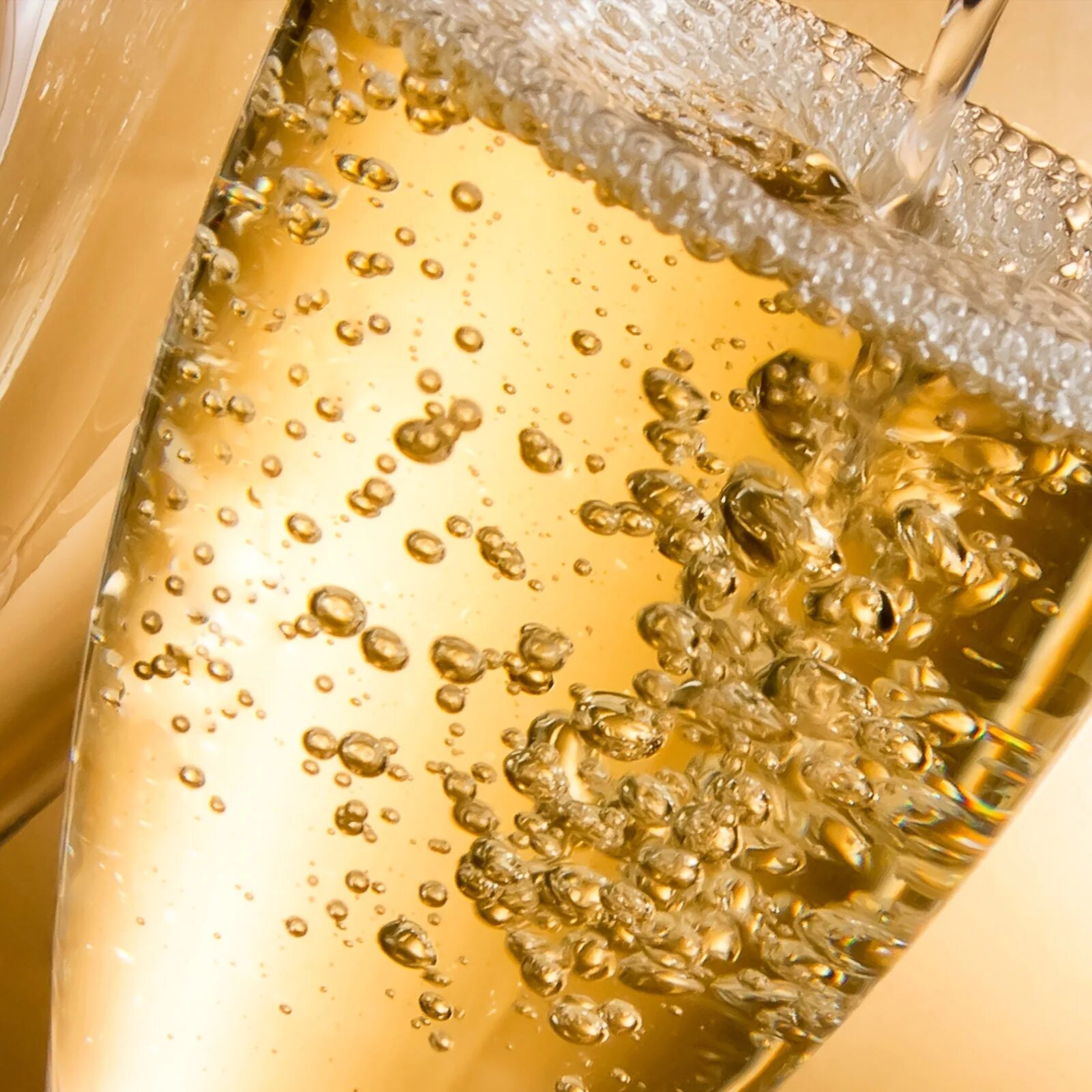 пузырьки в шампанском. как пузырьки в шампанском. как называются пузырьки в шампанском. пузырьки в шампанском. пузырьки шампанского.