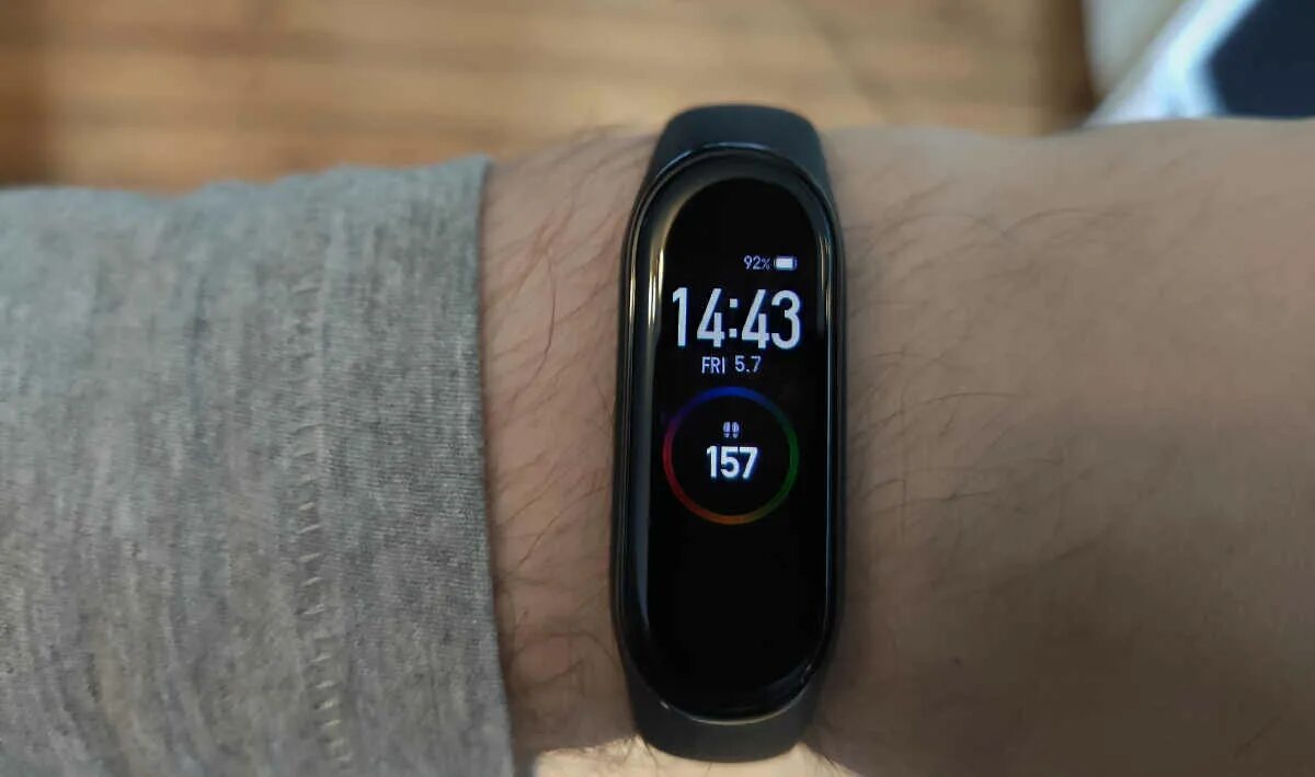 Smart band 2 циферблаты. Браслет xiaomi mi smart band 4. xiaomi smart band 4c. циферблат xiaomi mi band 2. xiaomi mi band 5 циферблаты.