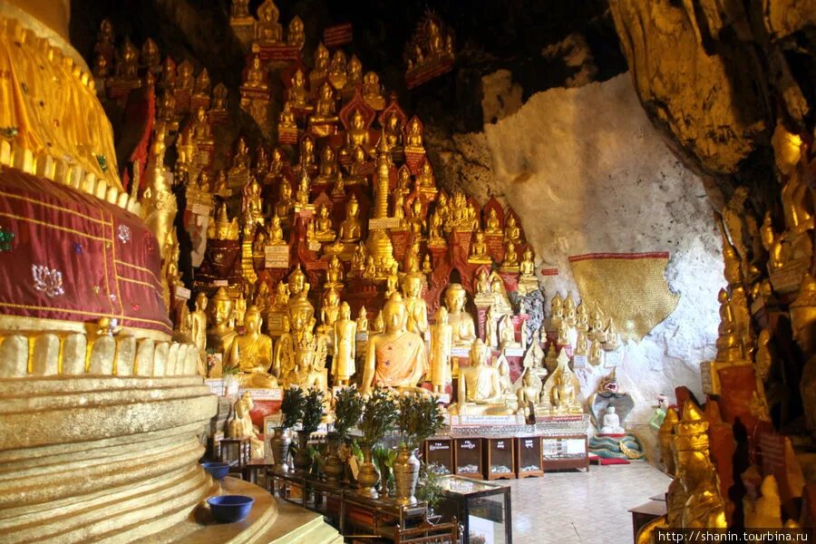 Пещеры будды. Пещеры тысячи Будд. Пещера десяти тысяч Будд Китай. Пещера 10000 Будд Китай. Пещера 1000 Будд.