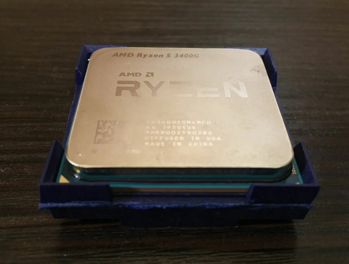 Amd ryzen 5 3400g am4. AMD Ryzen 5 3400g. Процессор AMD Ryzen 5 3400g OEM. AMD Ryzen 5 3350g OEM. Процессор AMD Ryzen 5 3350g.