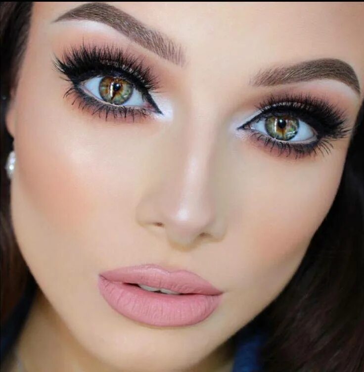 Макияж глаз make up глаз. Макияж глаз. макияж выразительные глаза. макияж визуально увеличивающий глаза. красивый выразительный макияж глаз.
