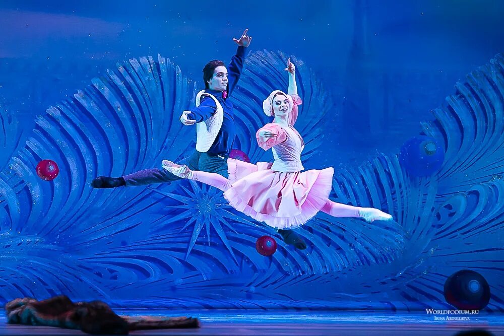 Продавец игрушек балет. Балет игрушек кремлевский дворец. Балет игрушек кремлевский дворец. Балет игрушек кремлевский дворец. Продавец игрушек балет.