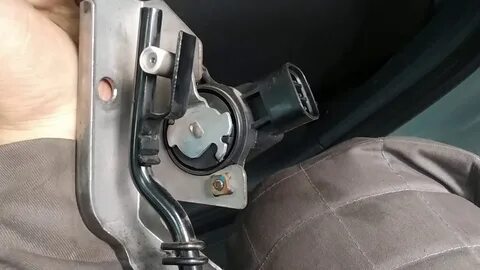Педаль газа не реагирует на нажатие