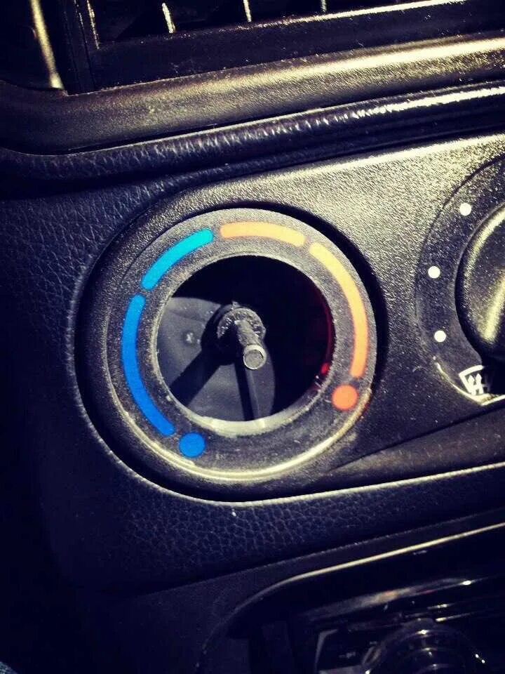 Регулятор скорости печки е34. Переключатель отопления нива шевроле. Почему не работает регулятор печки. Почему не работает регулятор печки. Блок отопителя шевроле нива.