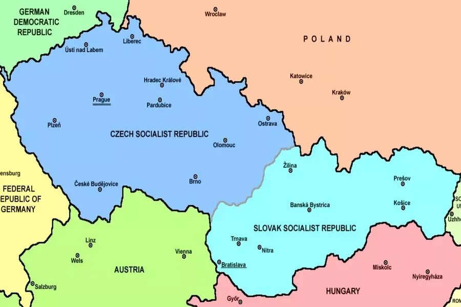 Разделение Чехословакии 1993. В 1993 году Чехословакия разделилась на Чехию и Словакию. Распад Чехословакии карта. Чехословакия распалась на карте.