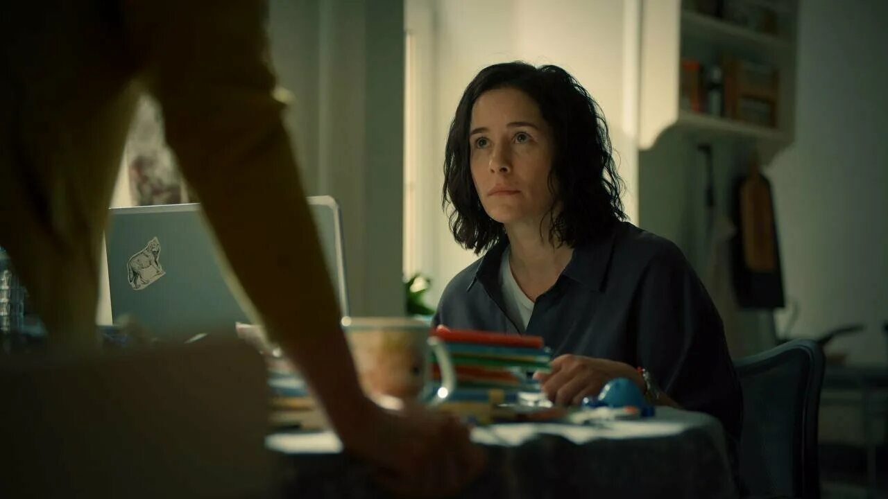 Богомол 2021. Богомол 2021. Самка богомола сериал постер. Самка богомола постер. Павел чинарев самка богомола.