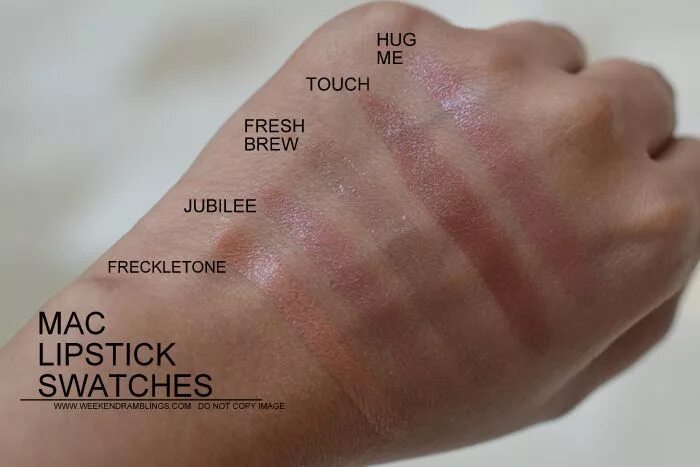 Mac touch. Mac помада touch lustre. mac hug me lipstick swatches. mac lipstick lustre свотч touch. mac lustre lipstick jubile свотч.
