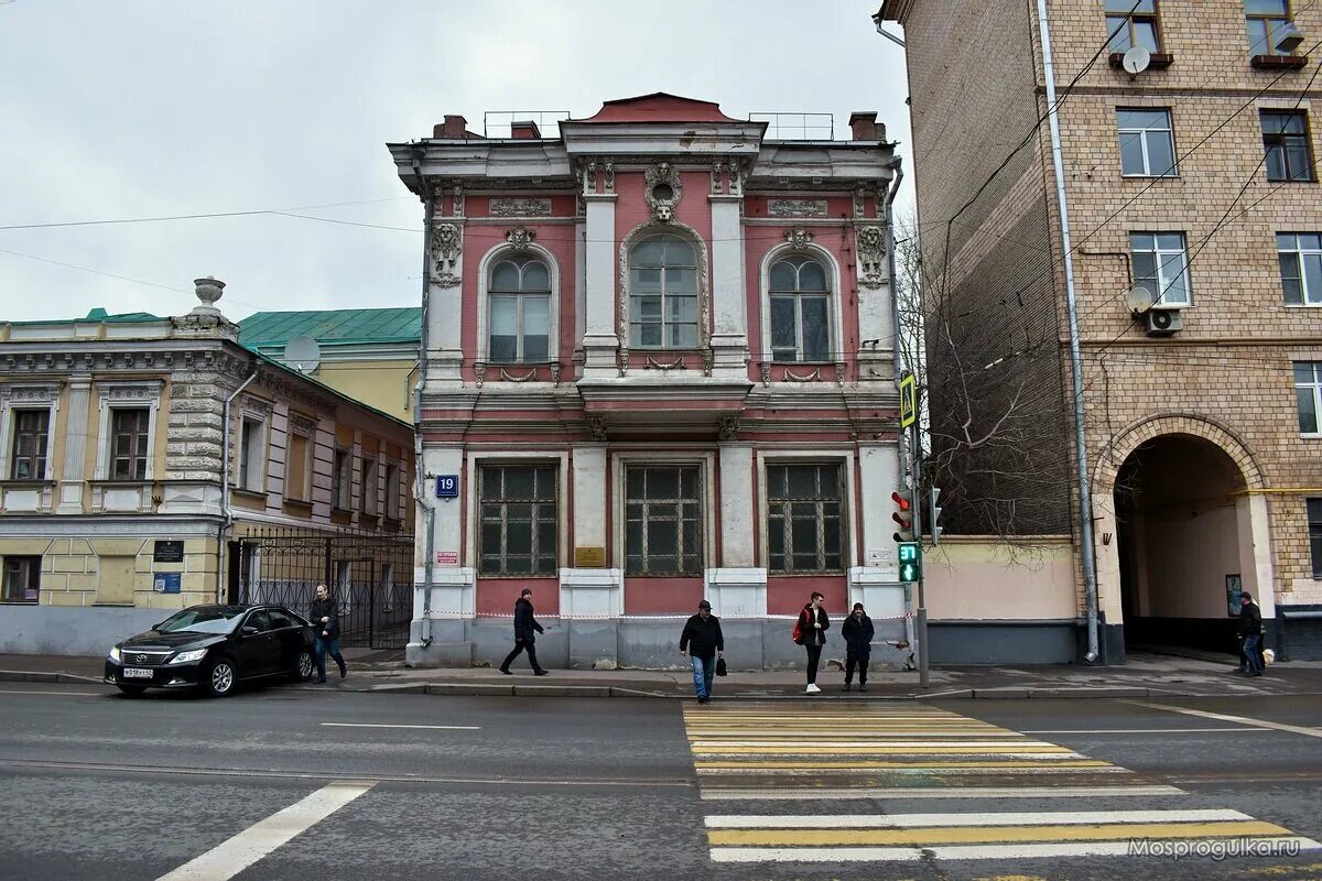 Старая басманная старые фото. Старая Басманная ул., 19с16. Усадьба на старой Басманной 19. Ул. Старая Басманная д.19 стр.1. Ул. Старая Басманная, д. 19, стр. 16.