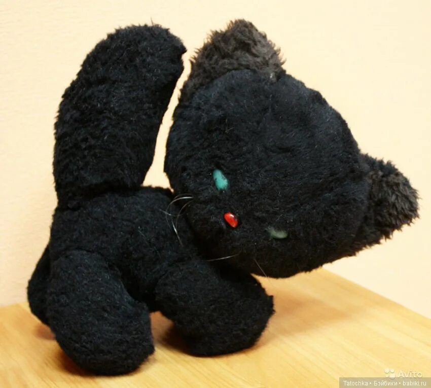 Старая игрушка кот. Игрушка черный котенок. плюшевый черный кот.