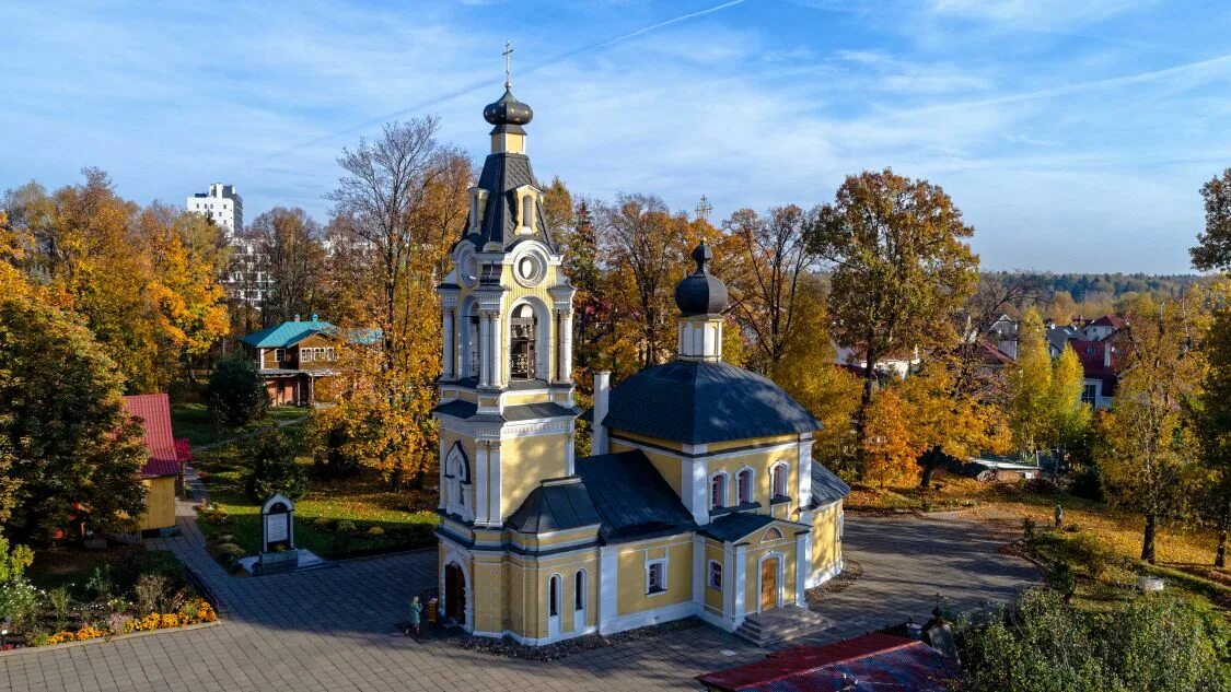 Храм успения в архангельское тюриково. Парк усадьба архангельское тюриково. Храм успения в архангельском-тюриково. Храм в архангело тюрикова. Усадьба архангельское-тюриково церковь.