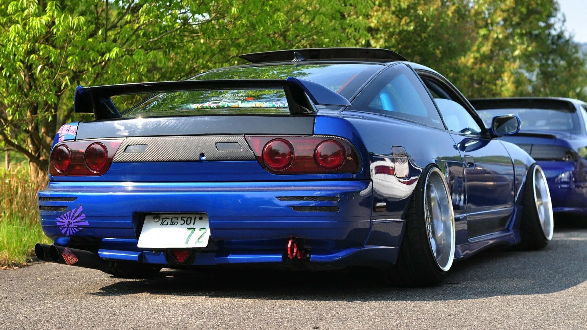 En 004