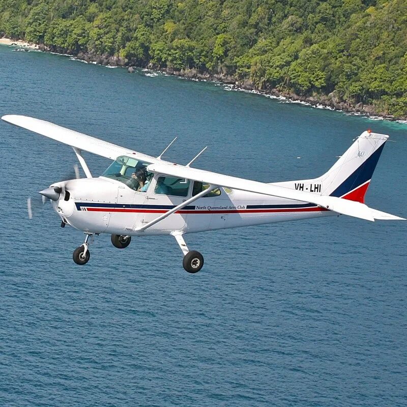 Портативные самолеты. Самолет Cessna 172. Cessna 172 самолёты Cessna. Цессна 172-210. Cessna 177 самолёты Cessna.