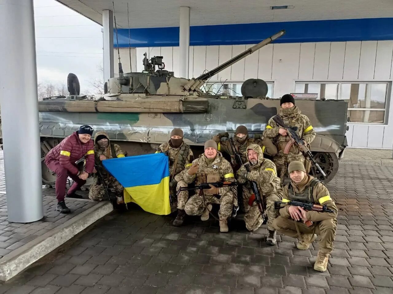 Украинские новости 24. Бмп 3 всу. украинские военные. русские военные на украине. военнослужащие российской армии на украине.