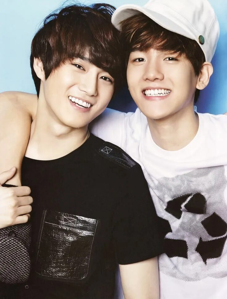 Почему в комнате сухо. Exo baekhyun. suho exo. сухо из exo. сухо и бэкхён экзо.