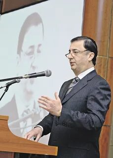 Лев леваев