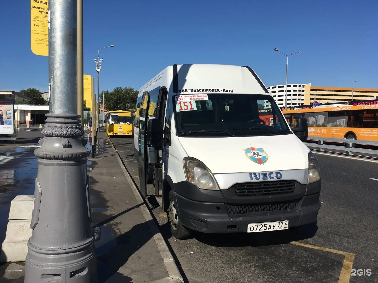 Автобус со строителя. 151 автобус ревда. автобус 151 спб. 151 автобус хабаровск приамурская. 151 автобус барнаул.