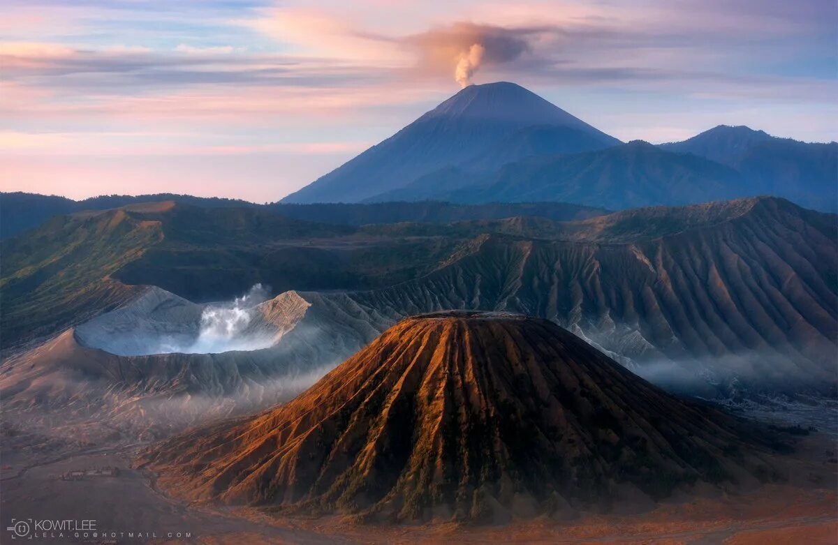 Какие вулканы в северной америке действующие. Мадагаскар вулкан Марумукутру. Вулкан Рунгве. Потухший вулкан Марумукутру. Вулкан Анкаратра Мадагаскар.