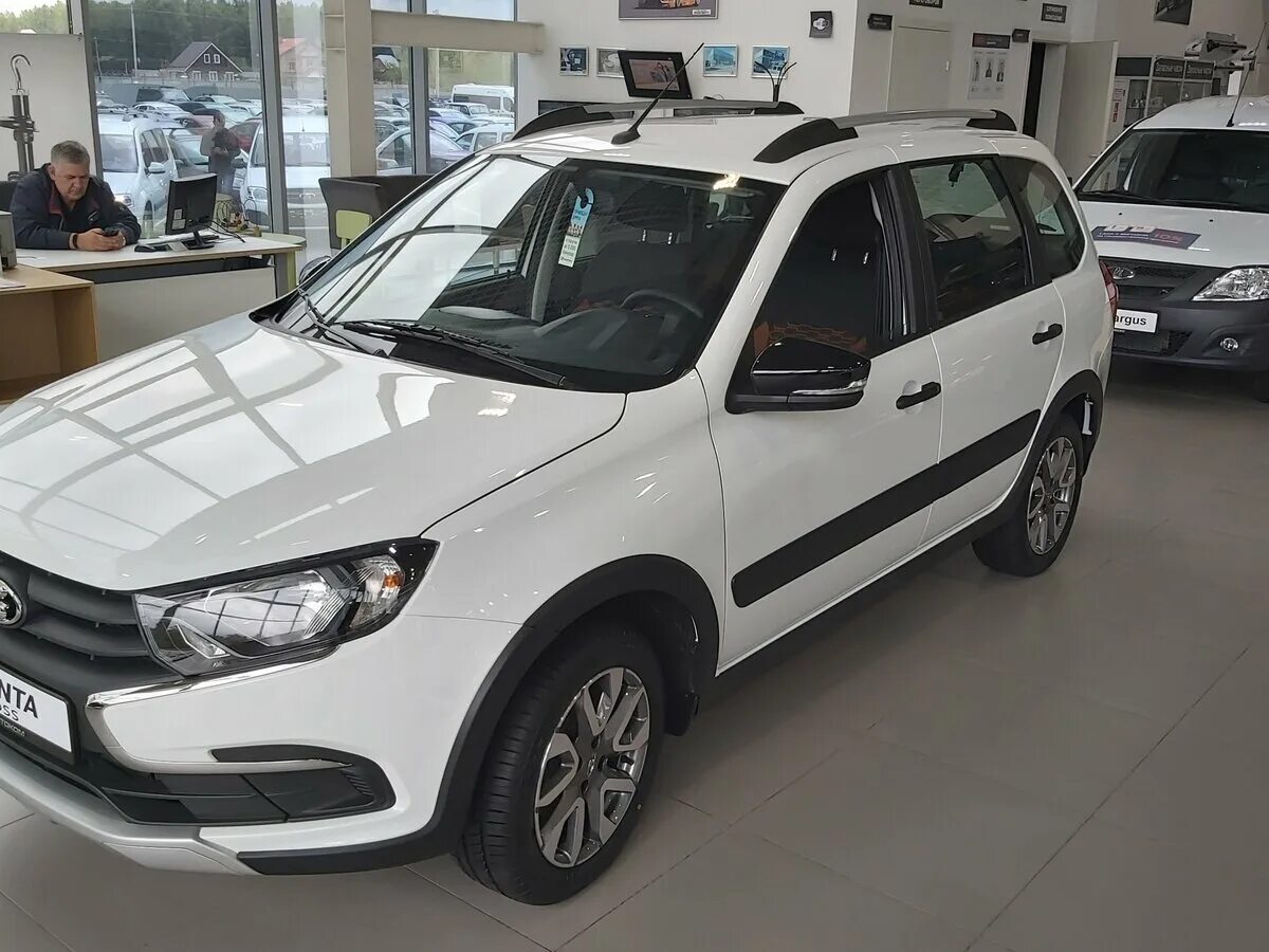 Купить новый Lada (ВАЗ) Granta I Рестайлинг Cross 1.6 AMT (106 л.с.) бензин робо
