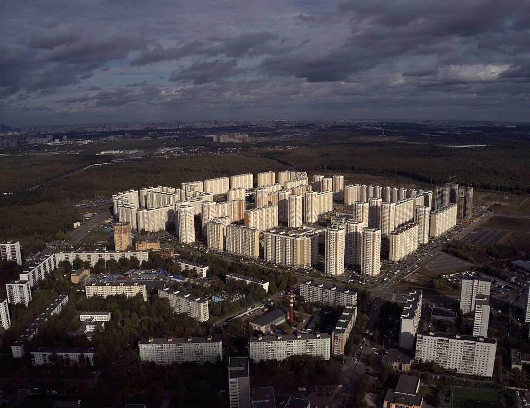 Поселок московский. Город Московский 1 микрорайон. Первый град Московский. Град Московский район. Первый Московский город парк с высоты.