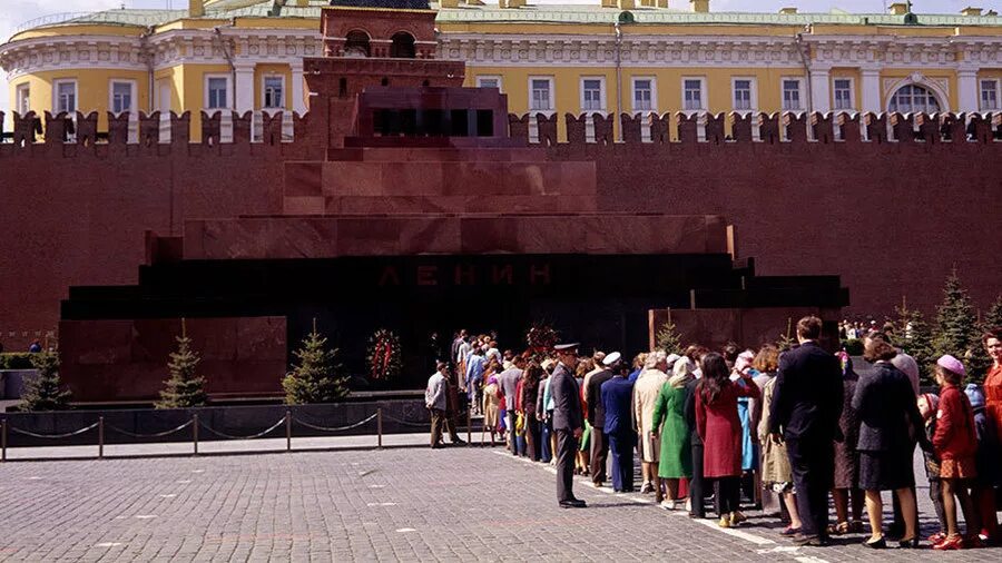 Расписание посещения мавзолея в москве