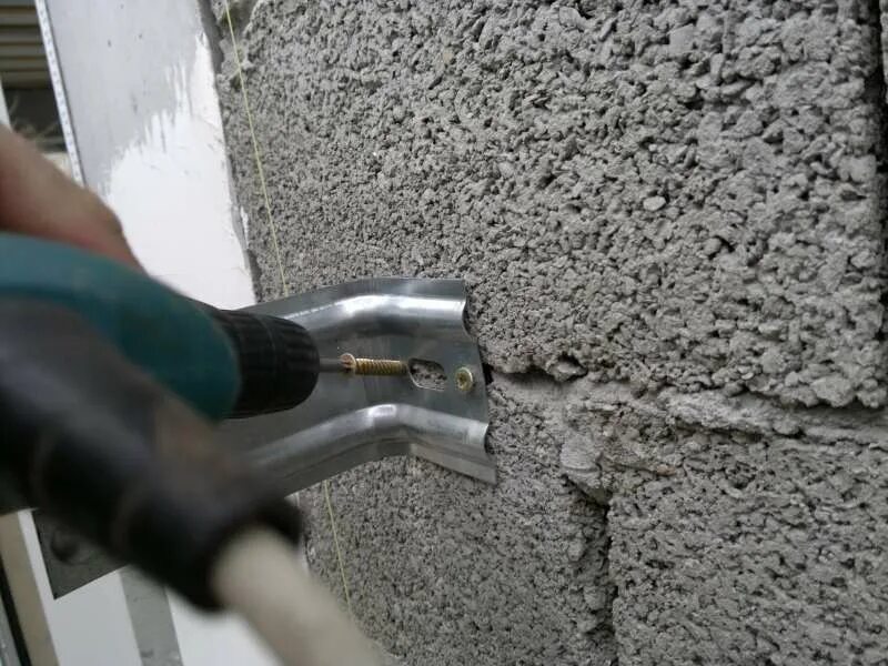 Хим анкер для пеноблока. Как крепить к шлакоблоку. Анкер для пустотелого кирпича 12мм. Как крепить к шлакоблоку. Мауэрлат на армопояс на газобетоне.