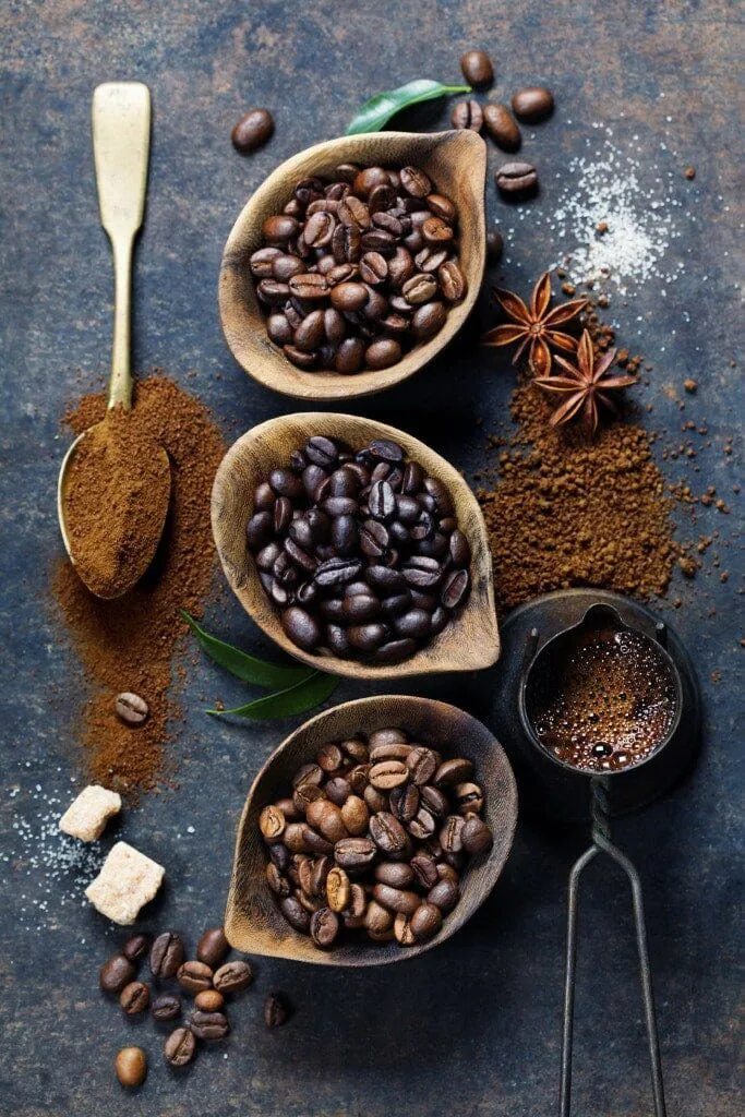 Ароматный кофе в зернах. Кофе. Кофейные зерна. Кофе в зернах. Кофейные зерна Эстетика.