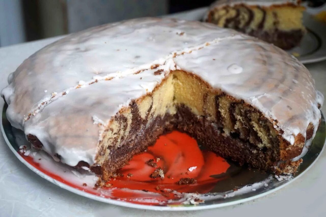 Зебра скрипкина торт. Торт зебра со сгущенкой. Пирог зебра на кефире. Торт зебра с кремом. Торт зебра со сгущенкой.