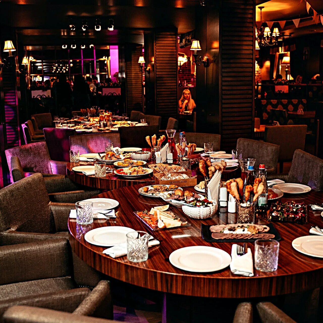 какие рестораны в твери. бар барбекю тверь. суворов, тверь, набережная реки тьмаки. красивые рестораны москвы. ресторан тверской на чайковского тверь.