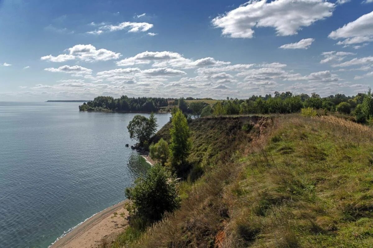 я стою на высоком берегу волги