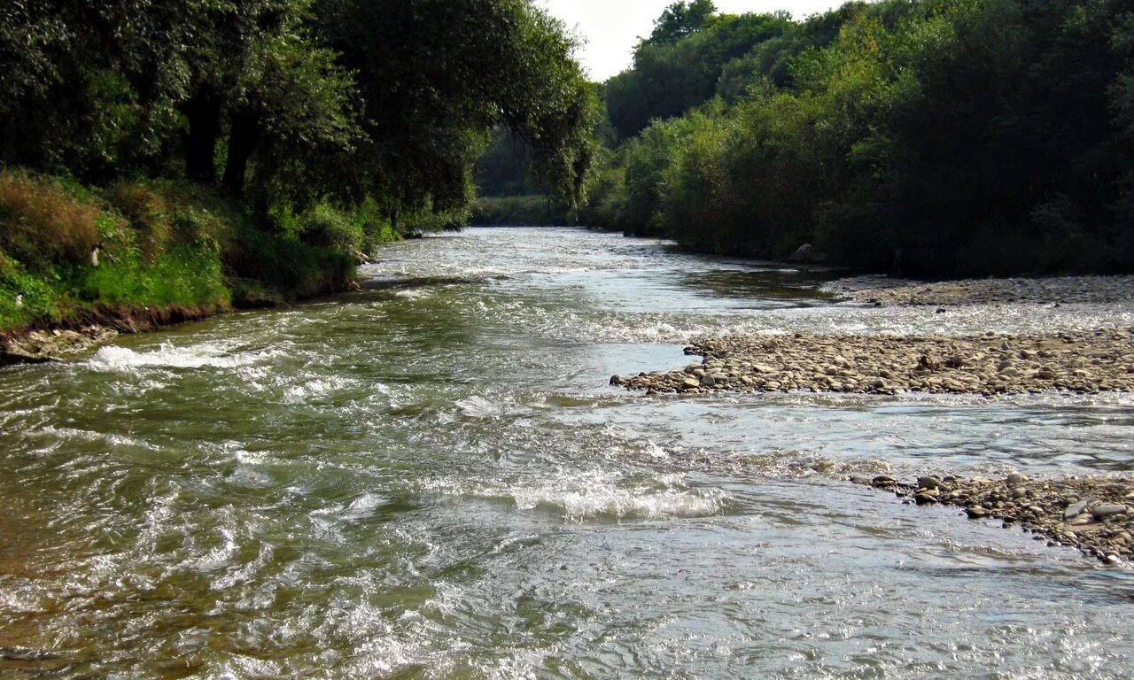 Бекрумс рек. Река Подкумок Ставропольский край. Река Подкумок Кисловодск. Река Подкумок Ессентуки. Река Подкумок в Пятигорске.